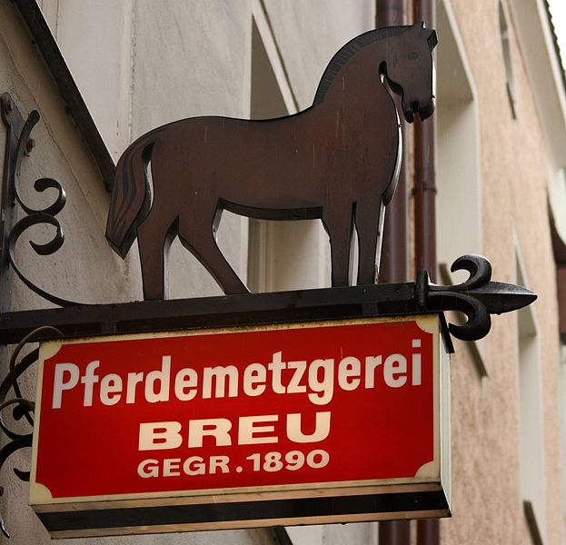623px-2009_sign_Pferdemetzgerei_Breu_Passau.jpg