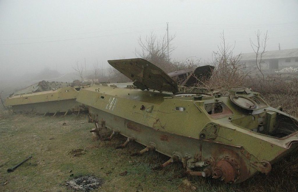 800px-Azeri_tanks_in_Nagorno-Karabakh.jpg