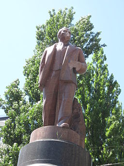 01.04.2014 Lenin kiev broken