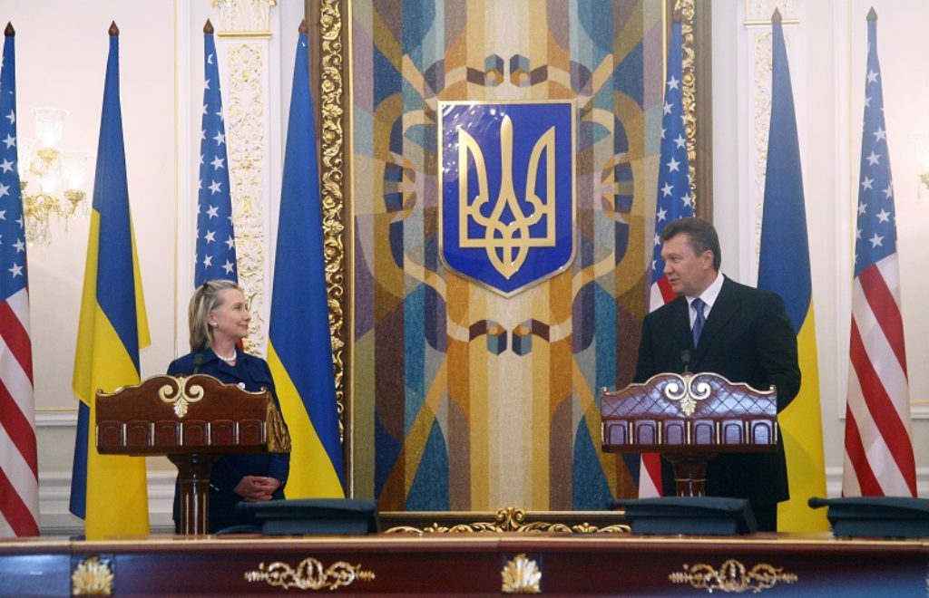 Secretary Clinton and Ukrainian President Hold Joint Press Conference