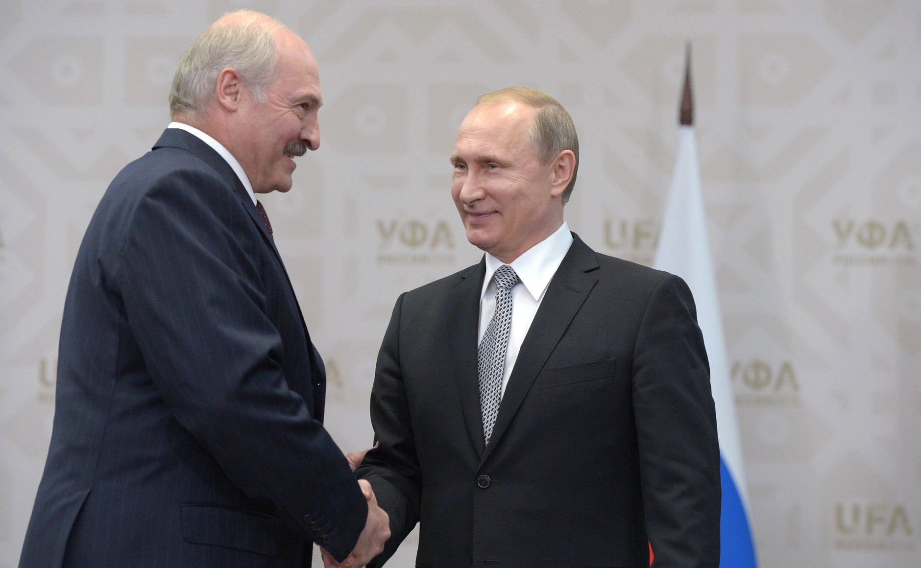 Vladimir Putin and Aleksandr Lukashenko BRICS summit 2015 03